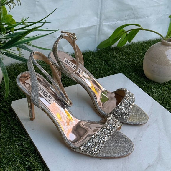 Badgley Mischka Women's Jen
Heeled Sandal embroidered size 8.5 - Picture 8 of 10